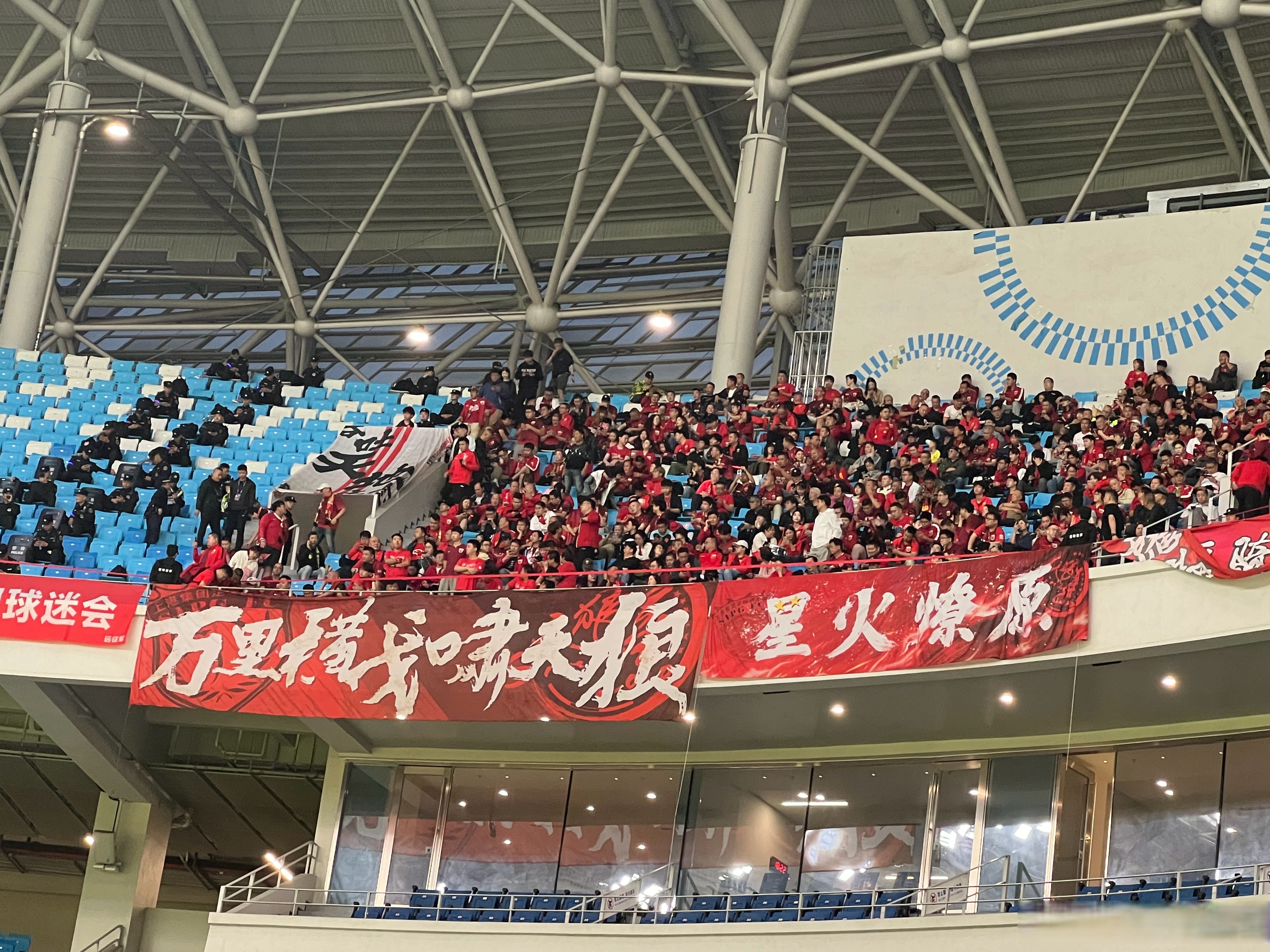 上海上港再胜一场，加强领先优势